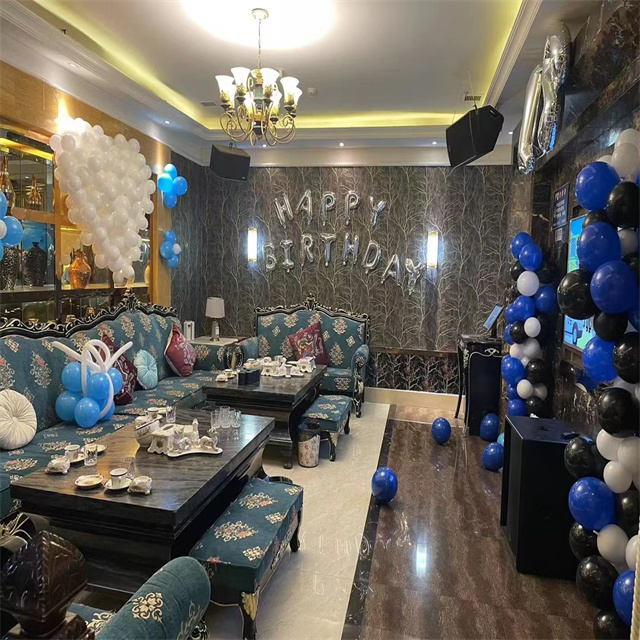 成都KTV诚聘模特礼仪.月薪高薪.欢迎加入我们！