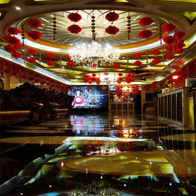 成都夜场招聘中的跨文化交流