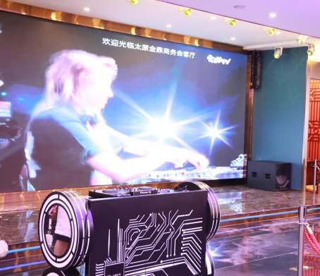 北京夜场KTV招聘-日结高薪酒水促销员-夜总会模特急聘-轻松